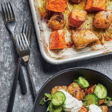 Plaque De Poulet A La Jerk Salade De Concombres Ricardo Recipe Chicken Cucumber Salad Easy Chicken Recipes