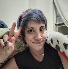 Lola Meredith's Instagram, Twitter & Facebook