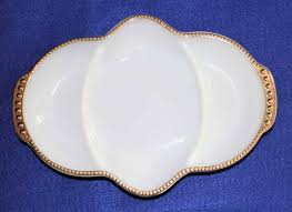 Nesting bowls continue to be one of the rarest finds of all the kitchenware styles anchor hocking was able to design. Dish Divided 3 Section Fire King White With Gold Rim Anchor Hocking Milk Glass Antigo Trunk