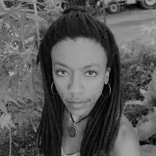 Lana Layton's Instagram, Twitter & Facebook