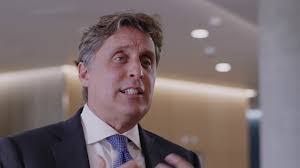 Steven Lester's Instagram, Twitter & Facebook