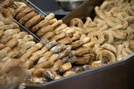 Meanwhile, preheat your oven to 425 degrees f and line 2 baking sheets with parchment paper or silpat mats. 17 Best Bagels In Montreal For Your Next Carb Crawl