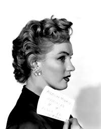 DON'T BOTHER TO KNOCK (Troublez-moi ce soir)