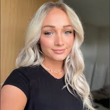 Karen Mcgavin's Instagram, Twitter & Facebook