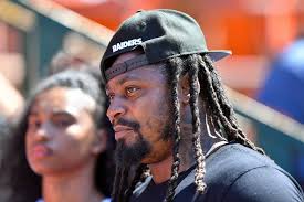 Latest on rb marshawn lynch including news, stats, videos, highlights and more on nfl.com. Marshawn Lynch Arrives To Give Seattle A Playoff Push The New York Times