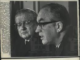 1968 Press Photo Maurice Stans and Ray Bliss at Washington news conference