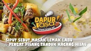 Sudukan sagu ke dalam acuan dan sejukkan di dalam peti ais selama 30 minit. Sagu Santan Gula Melaka Sedap Tak Terkata