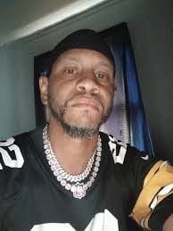 Marvin Redd's Instagram, Twitter & Facebook