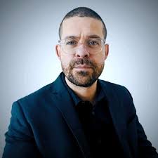 This polar bear has been stuck in my head for a while, somewhere between a  BBC nature documentary and a product ad.