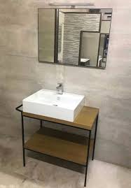 Oggi, arredare la stanza da bagno è di fondamentale importanza. Mobile Bagno Con Struttura In Metallo E Lavabo In Appoggio Martinelli Pavimenti