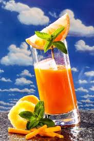 Detox Drink Mit Grapefruit Und Brennesselsaft Detox Safte Rezepte Saft Diat Diat Diat Drink