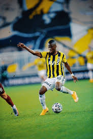 Fenerbahçemiz, ekvadorlu oyuncu enner valencia'yı kadrosuna kattı. Enner Valencia