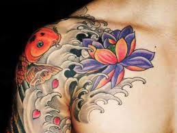 Miles de imágenes y fotos día a día. Tatuaje En El Hombro Pez Koi Con Loto En Ondas Tattooimages Biz