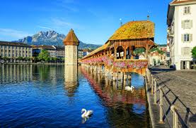 Szwajcaria jest krajem związkowym o oficjalnej nazwie konfederacja helwacka , składająca się z 26 kantonów i półkantonów ze stolicą w bernie.zaczątkiem tej najstarszej republiki europejskiej był. Wczasy I Wycieczki Szwajcaria Wakacje 2021 Biuro Podrozy Itaka