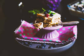 Den apfelkuchen mit zimtzucker und hagelzucker bestreuen und in den. Fruchtiger Kuchen Mit Joghurt