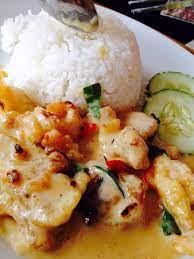 In indonesian language nasi means (cooked) rice and tim means steam. Butter Chicken Rice Nasi Lemak Special Review Of Aroma Cafe Kuching Malaysia Tripadvisor