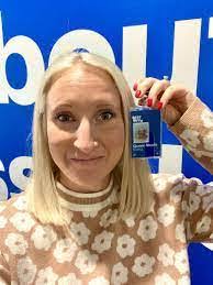 Laura Lovgren's Instagram, Twitter & Facebook