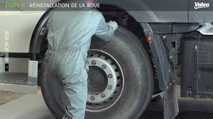 Montage Plaquettes De Freins Valeo Pour Poids Lourds Youtube