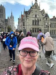 Introduction and travel photo sharing