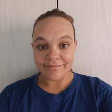 Jade C., Ingin belajar bahasa Inggris? Saya adalah gadis yang tepat untuk  Anda! Datang dan baca apa yang saya bicarakan, dan saya jamin, Anda tidak  akan menyesal!