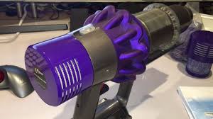 My Dyson V10 Won T Start Even Though The Battery Is Fully 3 Lights Charged 06 2019 Youtube It will not hold charge. my dyson v10 won t start even though the battery is fully 3 lights charged 06 2019