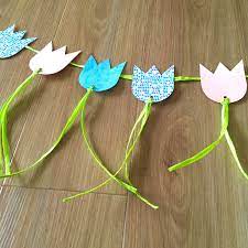 Schnelle und einfache upcycling bastelidee für kinder oder den kindergarten. Diy Flower Power Fruhlingsdeko Tulpengirlande Basteln Fruhling Kindergarten Basteln Fruhling Basteln Fruhling Kinder