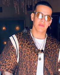 Stream new music from daddy yankee for free on audiomack, including the latest songs, albums, mixtapes and playlists. Daddy Yankee En 2021 Famosos Bombones