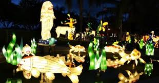 Sungai han mengalir melalui beberapa objek wisata terbaik di seoul. Mahakam Lampion Garden Gemerlap Malam Di Tepi Sungai Borneo Id