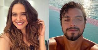 Mas essa não será a única surpresa que a mocinha vai viver na trama de daniel ortiz. Nos Bastidores De Salve Se Quem Puder Juliana Paiva Posa Com Rodrigo Simas