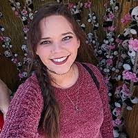 Amber Kirsten's Instagram, Twitter & Facebook