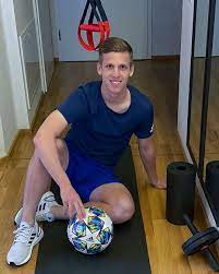 Compare dani olmo to top 5 similar players similar players are based on their statistical profiles. Dani Olmo Wiki 2021 Girlfriend Salary Tattoo Cars Houses And Net Worth