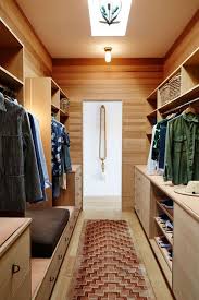 You can just walk into your temple of fashion and enjoy the luxury of comfort and perfect organization that enhance your master bedroom decor and add chic to interior. 25 Best Walk In Closet Storage Ideas And Designs For Master Bedrooms