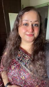 For everyone who loved Piku's background score, here's the main sarod theme  https://youtu.be/8C8ZyYnqOZs