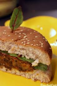 Le Burger De Lentilles Vertes Du Puy Aoc Juste Bluffant Vegetarien Des 2 Ans Rose Cook Recette Lentilles Vertes Nourriture