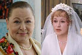 Окончив школу раиса рязанова поступила в педагогическое училище в рязани. Biografiya Raisy Ryazanovoj