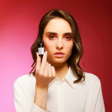 What is Amber Oil? Extraction, Composition, Benefits and Cosmetic  Applications of Amber Essential Oil