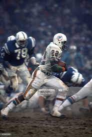 Running Back Mercury Morris Of The Miami Dolphins Carries The Ball Miami Dolphins Football Dolphins Football Miami Dolphins