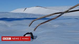 Desde esta órbita la tierra tarda 365.25 días en dar una vuelta alrededor del sol. Cuantos Kilos De Meteoritos Caen A La Tierra En Un Ano Y Donde Es Mas Probable Encontrarlos Bbc News Mundo