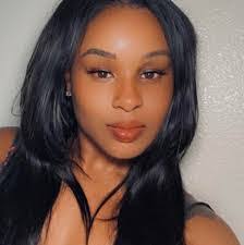 Kaneisha Ross's Instagram, Twitter & Facebook