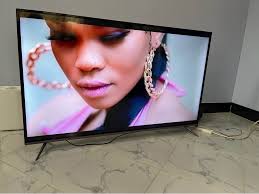 Kwa muonekano huu lazima upendeze na uonekane smart and classic nguo zetu  ni nzur mnoo! Mawasiliano 0767319828 whatsapp Call 0786741494 Tuko Arusha  Tunatuma popote Follow my page FB @divinenguozakistaarabu_arusha