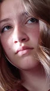 Jade Estes's Instagram, Twitter & Facebook