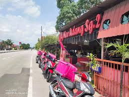 Compared to ayu mee udang, pak ngah's prawn gravy is more but if balik pulau is too far, maybe pak ngah's will suffice to whet the appetite. Ida Mee Udang Sungai Dua Original Posts Sungai Dua Menu Prices Restaurant Reviews Facebook