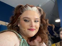 Dublin! 🇨🇮 Time to make our home at the Bord Gáis. ♥️ Time to dump the  camera roll. @julietmusical @bordgaisenergytheatre #andjuliet  #andjulietmusical