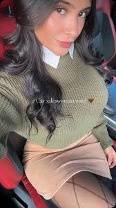 Working at a dealership = cute outfits 💁🏽‍♀️ #carsaleswoman #OOTD #b...