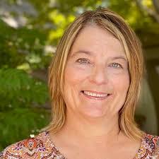 Kim Rau's Instagram, Twitter & Facebook