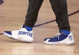 Chris paul signed a 4 year / $159,730,592 contract with the houston rockets, including $159,730,592 guaranteed, and an annual average salary of $39,932,648. Nbakicks On Twitter Chris Paul Shows Support For Hamptonu On His Jordan Cp3 Xii Nbakicks