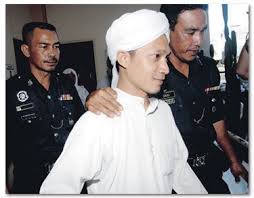 Sma tengku amalin a'ishah putri terletak di kawasan luar bandar dan mempunyai bilangan guru sebanyak 50 orang dan bilangan murid sebanyak 431 orang. Tengku Amalin A Ishah Putri Sultan Ismail Petra Suara Hati Bicara Minda Dan Jeritan Naluri