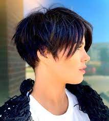 2016 coupe très courte pour femme avec lunettes jolies coiffures 2016 pour femmes d'affaires jolie coupe courte pour femme de 50 ans. 50 Idees De Coupe Boule Coiffure Courte Coupe De Cheveux Courte Cheveux Courts