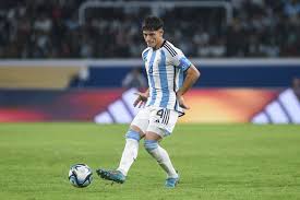 VAI PRA COPA? Agustín Giay entra no radar da Argentina para a Copa do Mundo após lesão de Balerdi