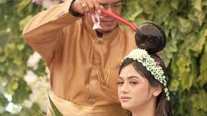 Menerusi video yang dikongsikan oleh shila amzah di akaun instagram miliknya, kedengaran akad nikah dijalankan dengan menggunakan bahasa inggeris. Akad Nikah Hari Ini Model Cantik Asal Jeneponto Dengan Mahar Rp 1 7 Miliar Suara Sulsel